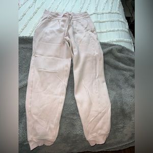 Lululemon scuba joggers size 6